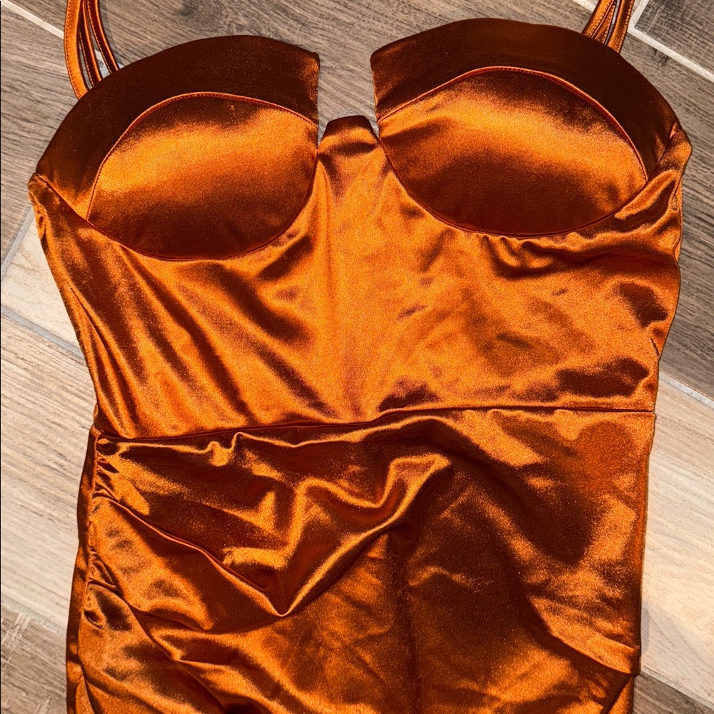 Stunning Burnt Orange/Rust Alamour Nevali TWIN Small - Picture 5 of 9